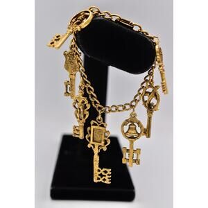 Vintage Retro 7 Charm Bracelet Skeleton Key Medieval Antiqued Gold 1980s BinAD